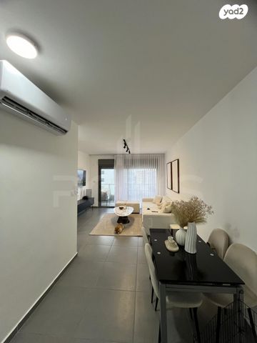 דירה, היוצרים, עיר היין, אשקלון