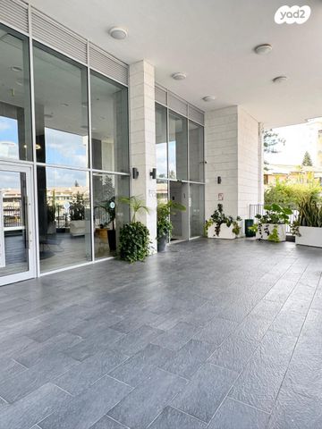 דירה, חטיבת גולני 61, חדרה