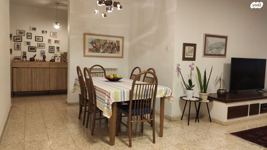דירה, פרץ ברנשטיין 8, רמת שרת, ירושלים