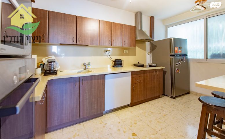 דירה, אריה בן אליעזר 40, נווה יהושע, ערמונים, רמת גן