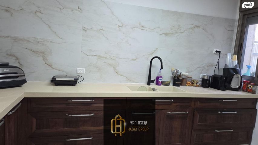 דירת גן, שושנה דמארי 3, קרית האמנים, מצליח, רמלה