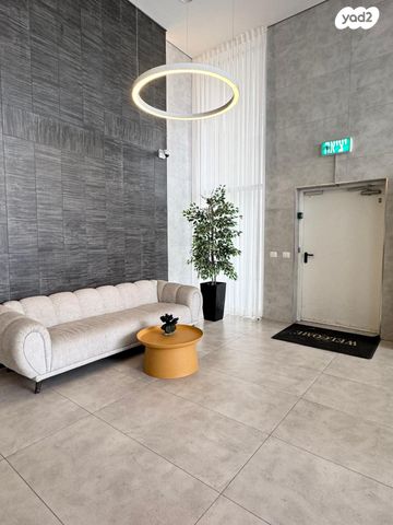 דירה, חטיבת גולני 61, חדרה