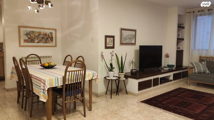 דירה, פרץ ברנשטיין 8, רמת שרת, ירושלים