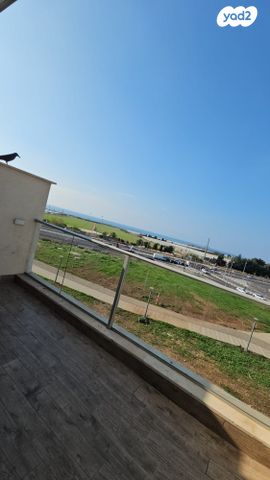 גג/ פנטהאוז, טירת כרמל