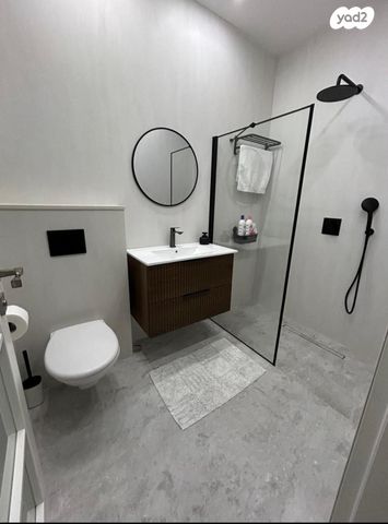 גג/ פנטהאוז, גדעון האוזנר, רמות הרכס, באר שבע