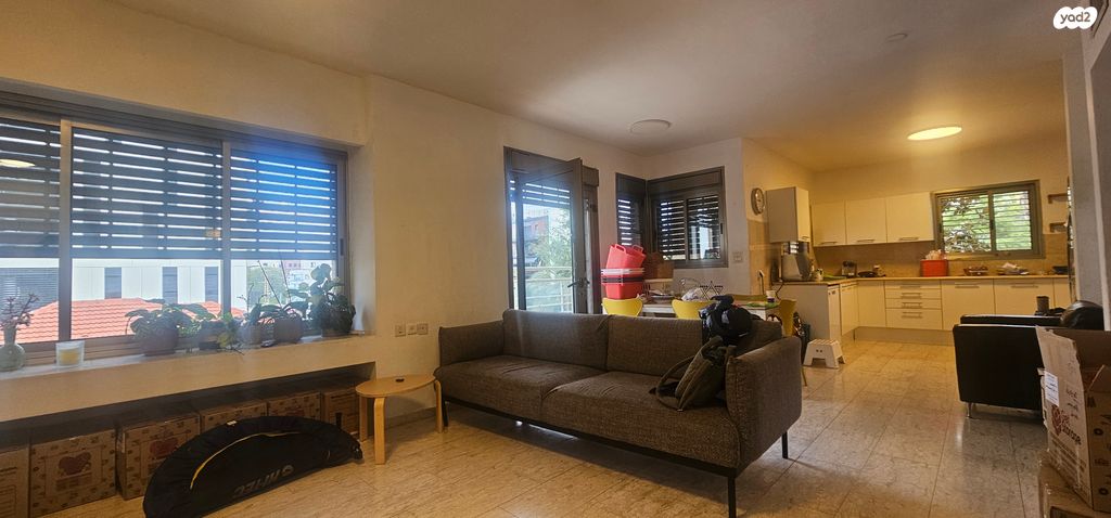 דירה, הגינה, רמת השרון