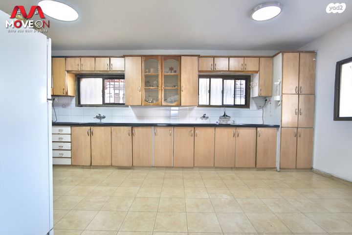 דירת גן, הרב משה כהן, שיכון א, טבריה