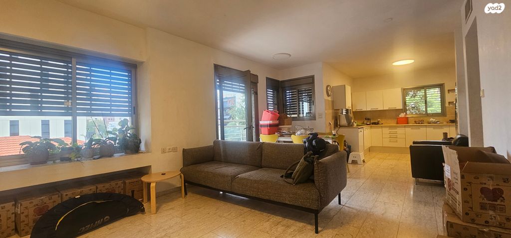 דירה, הגינה, רמת השרון