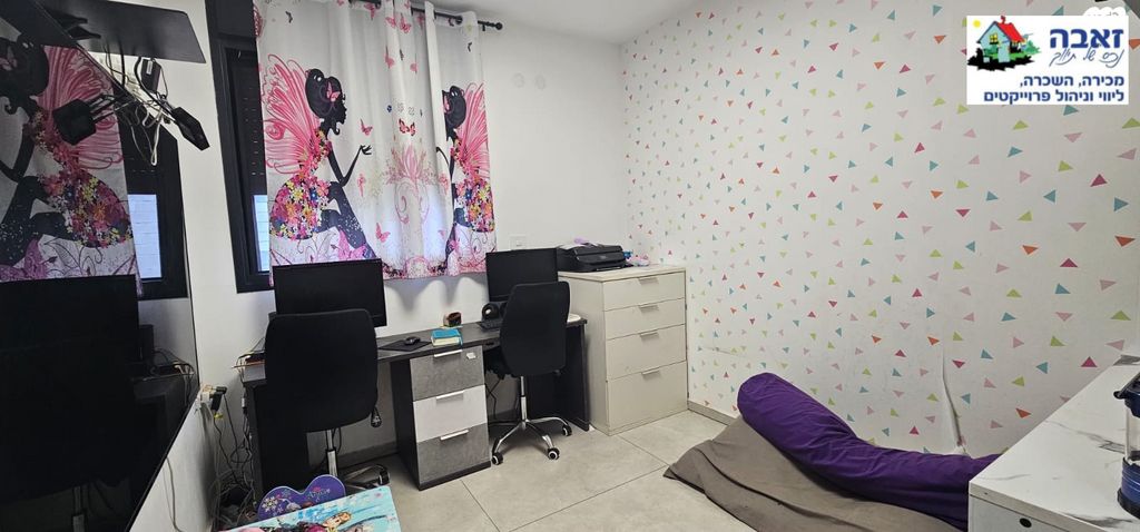 גג/ פנטהאוז, ברל כצנלסון, זיו, חיפה