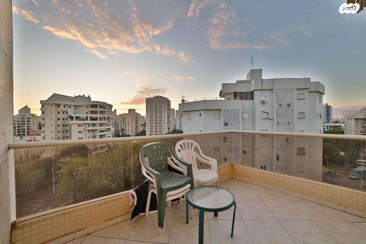 דירה, גולדה מאיר 27, קרית אילון, חולון