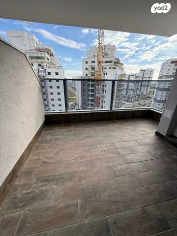 דירה, עיר היין, אשקלון