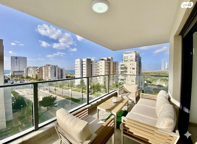 דירה, שדרות מנחם בגין 26, גבעת אולגה, חדרה