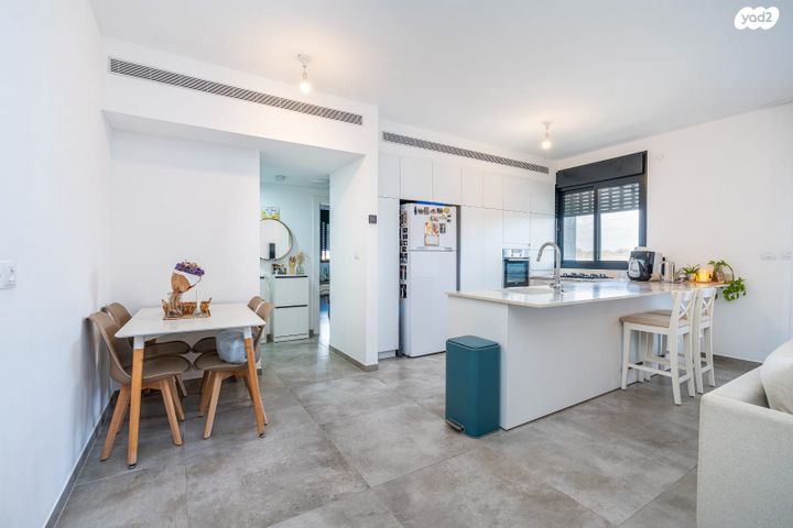 דירה, מור, אור ים, אור עקיבא