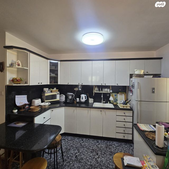 דירה, הרב יצחק בן חנן, נאות גנים, נתניה