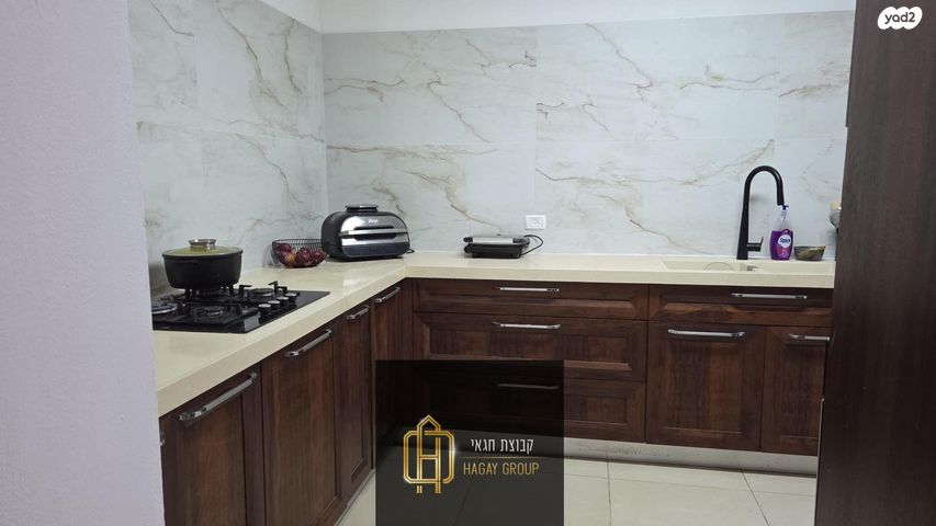 דירת גן, שושנה דמארי 3, קרית האמנים, מצליח, רמלה