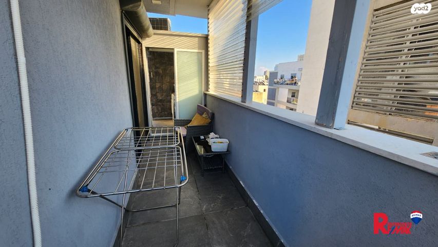 גג/ פנטהאוז, החשמונאים 15, גרין ועם, חולון