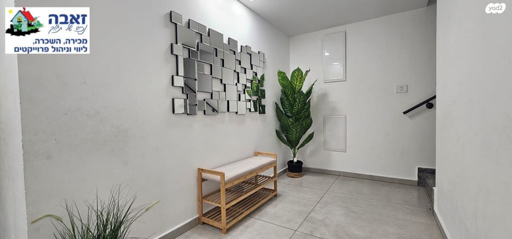 גג/ פנטהאוז, ברל כצנלסון, זיו, חיפה