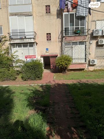 שדרות יד לבנים 25