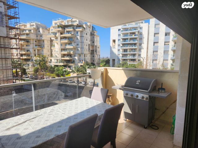 דירה, שושנת העמקים, רמת אמיר, קדימה צורן