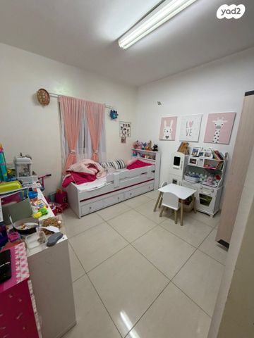 דירה, עין יהב, המעיינות, שחמון, רובע 8, אילת