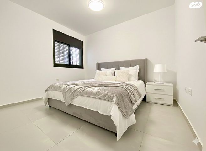 דירה, שדרות מנחם בגין 26, גבעת אולגה, חדרה