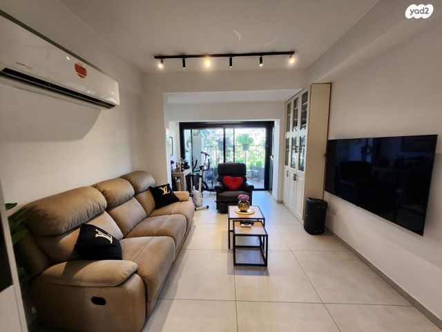 דירה, דרך השלום, תל אביב יפו