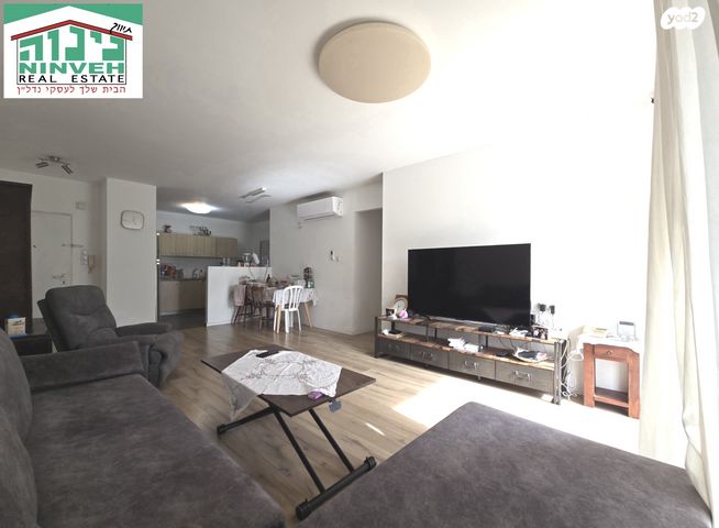 דירת גן, משה סנה, לב הפארק, רעננה