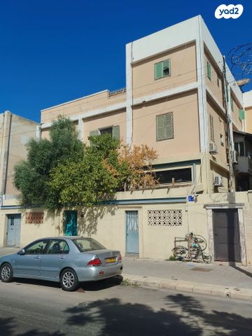 גג/ פנטהאוז, מכללת תל אביב יפו, דקר, תל אביב יפו