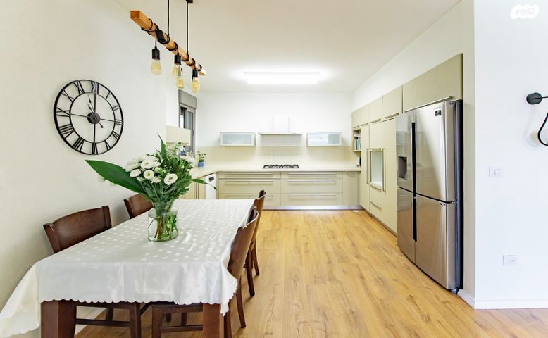 דירה, רפאל איתן, הדר המושבות החדשה / אם המושבות החדשה, פתח תקווה