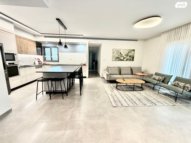 דירה, אבן גבירול, רחובות