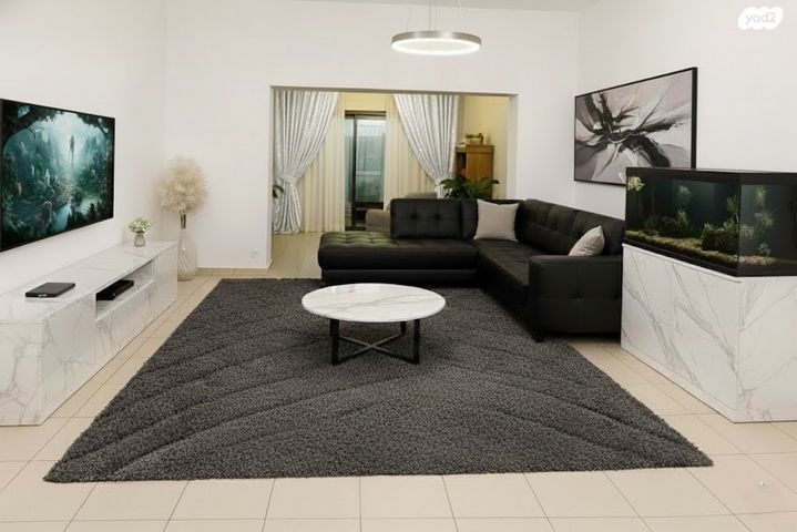 דירת גן, נעמי שמר 20, קרית אילון, חולון