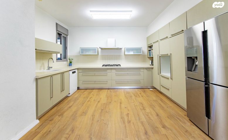 דירה, רפאל איתן, הדר המושבות החדשה / אם המושבות החדשה, פתח תקווה