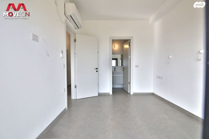 דירת גן, השקד 1, מגדל, מגדל