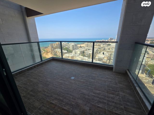 דירה, הרב הרצוג, קרית צאנז, נתניה