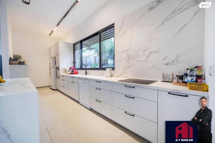 בית פרטי/ קוטג', אהרון אוזן, נחלת יהודה, ראשון לציון