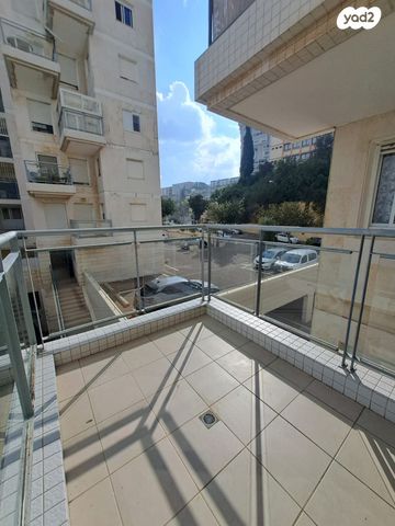 דירה, רמב"ן 23, המיימוני, חיפה