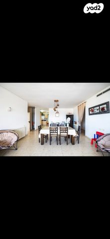 גג/ פנטהאוז, יוסף חכמי, בית וגן, ירושלים