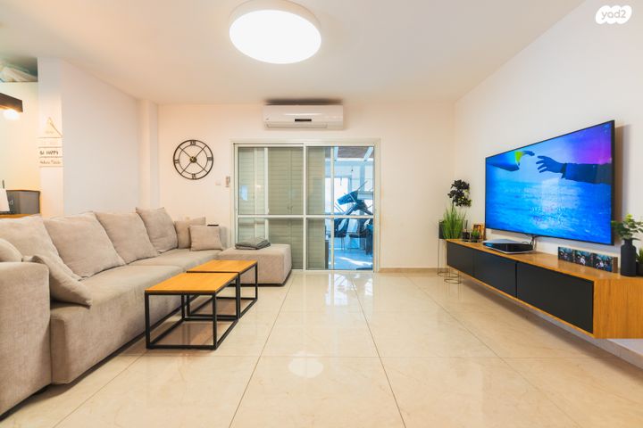 דירת גן, דרך אפרתה 21, רובע ד', אריאל