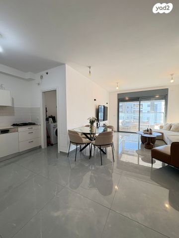 דירה, משה לוי, נאות שמיר, רמלה