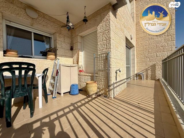 דירה, שמעון בן חמו, חומת שמואל, הר חומה, ירושלים