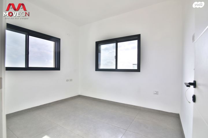 דירת גן, השקד 1, מגדל, מגדל