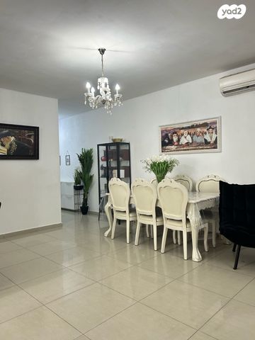 דירת גן, הרב יצחק נסים, נווה ים, אשקלון