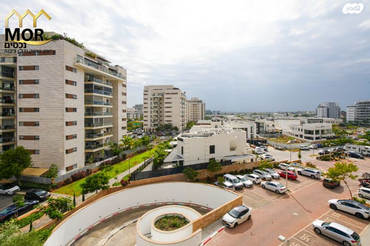 דירה, נאות רבין, יבנה