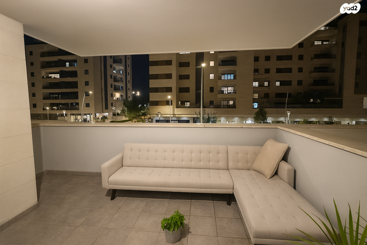 דירה, דבורה עומר, נאות שדה, רעננה