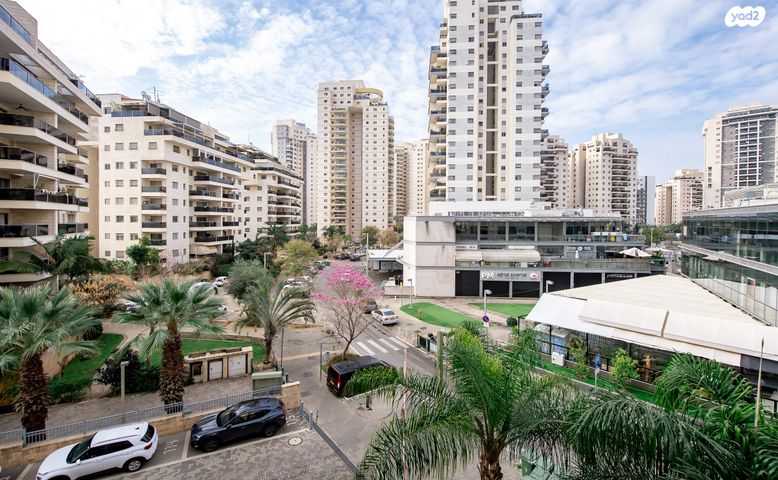 דירה, רפאל איתן, הדר המושבות החדשה / אם המושבות החדשה, פתח תקווה