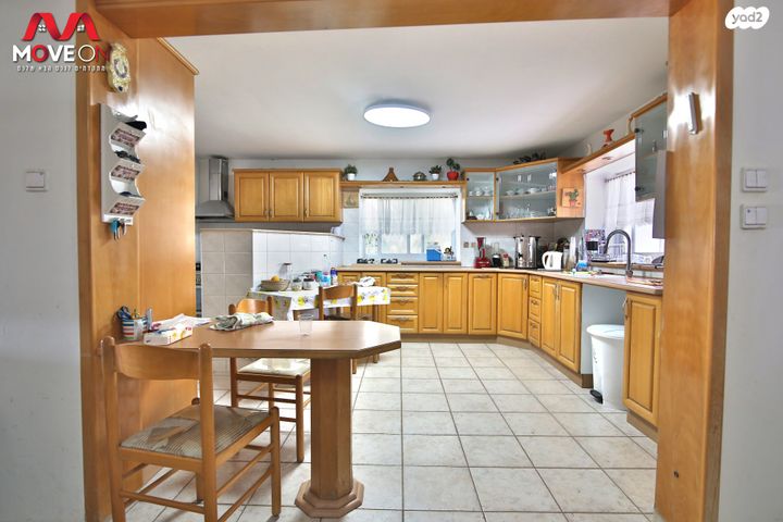 דו משפחתי, הרב עוזיאל 92, שיכון ד, טבריה