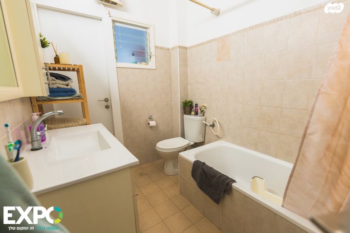 דירת גן, דרך אפרתה 21, רובע ד', אריאל