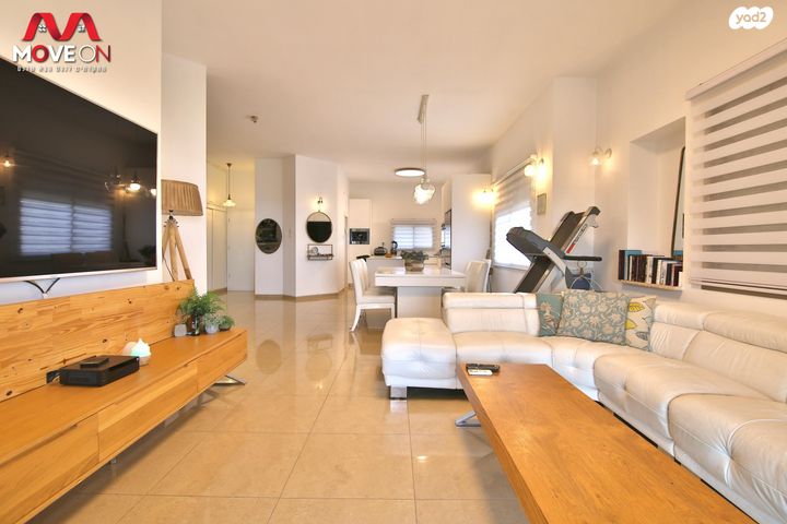 בית פרטי/ קוטג', האלון 1, מגדל, מגדל