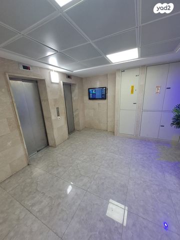 דירה, רמב"ן 23, המיימוני, חיפה