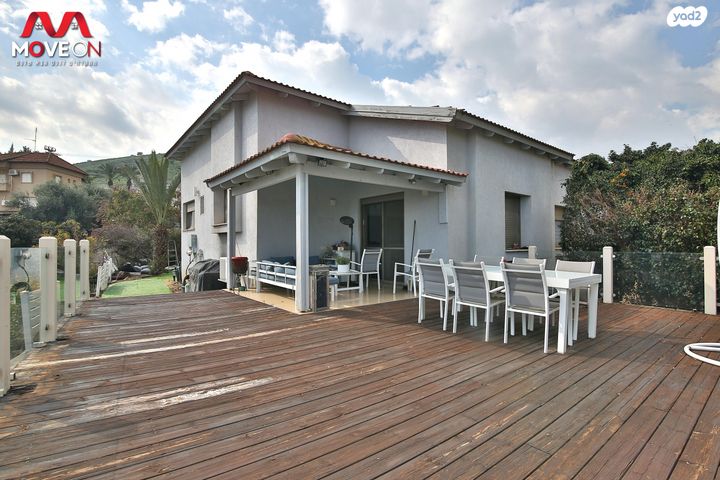 בית פרטי/ קוטג', האלון 1, מגדל, מגדל